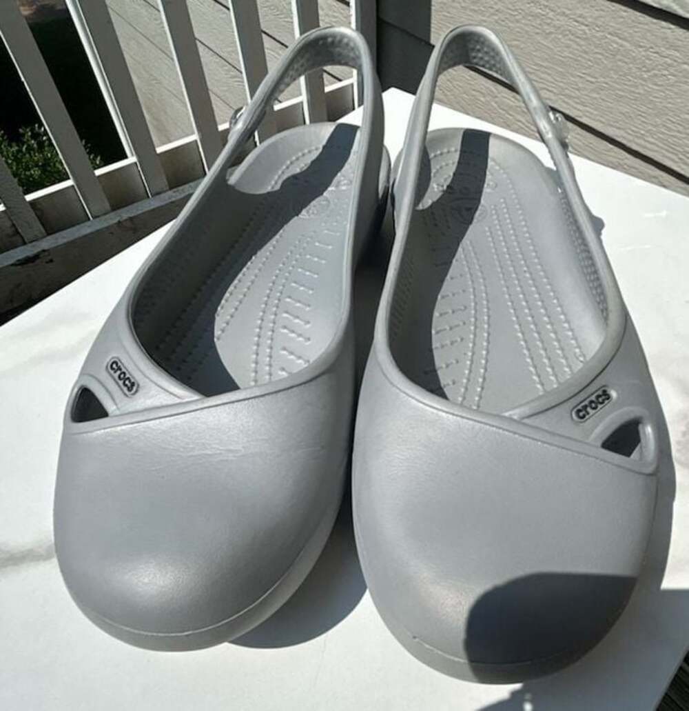 Crocs Olivia Jeweled Slingback Ballet Flats-w9